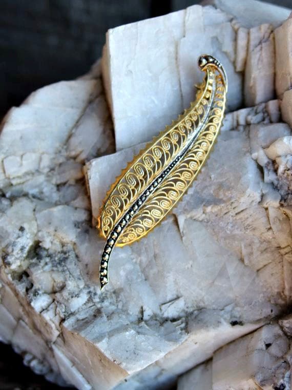 Deutschland Sterling Filigrane Federnbrosche Oder Pin Mit Markasiten Und Gold-Overlay, Signiert Pforzheim Meisterzeichen, Sehr Elegant von postGingerbread