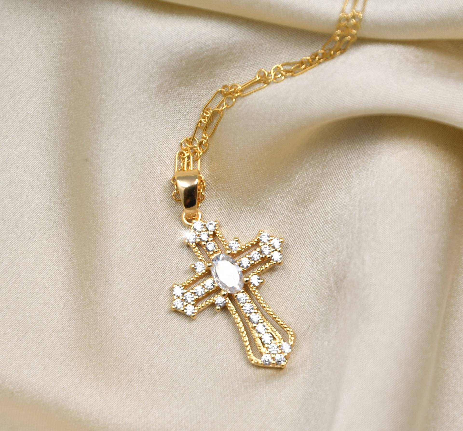 Kreuz Halskette, 14K Gold Filled Kette, Zirkonia Diamanten, Christlicher Religiöser Schmuck, Anhänger, Zierliches Verschnörkeltes von potionumber9