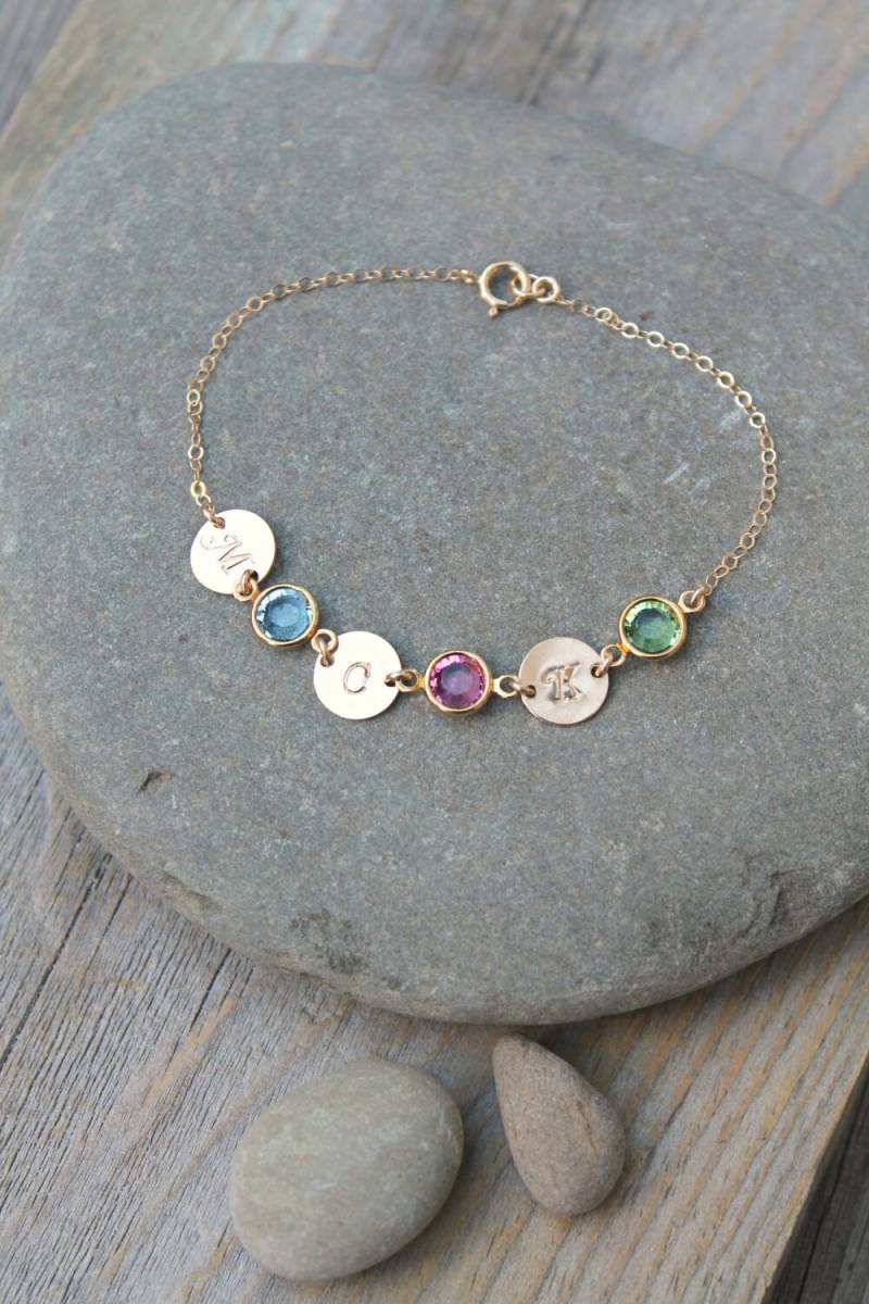 Personalisiertes 14K Gold Gefülltes Anfangsarmband, Monogramm, Individuell Gestempelte Scheiben, Swarovski Geburtssteine, Mutter, Großmutter von potionumber9