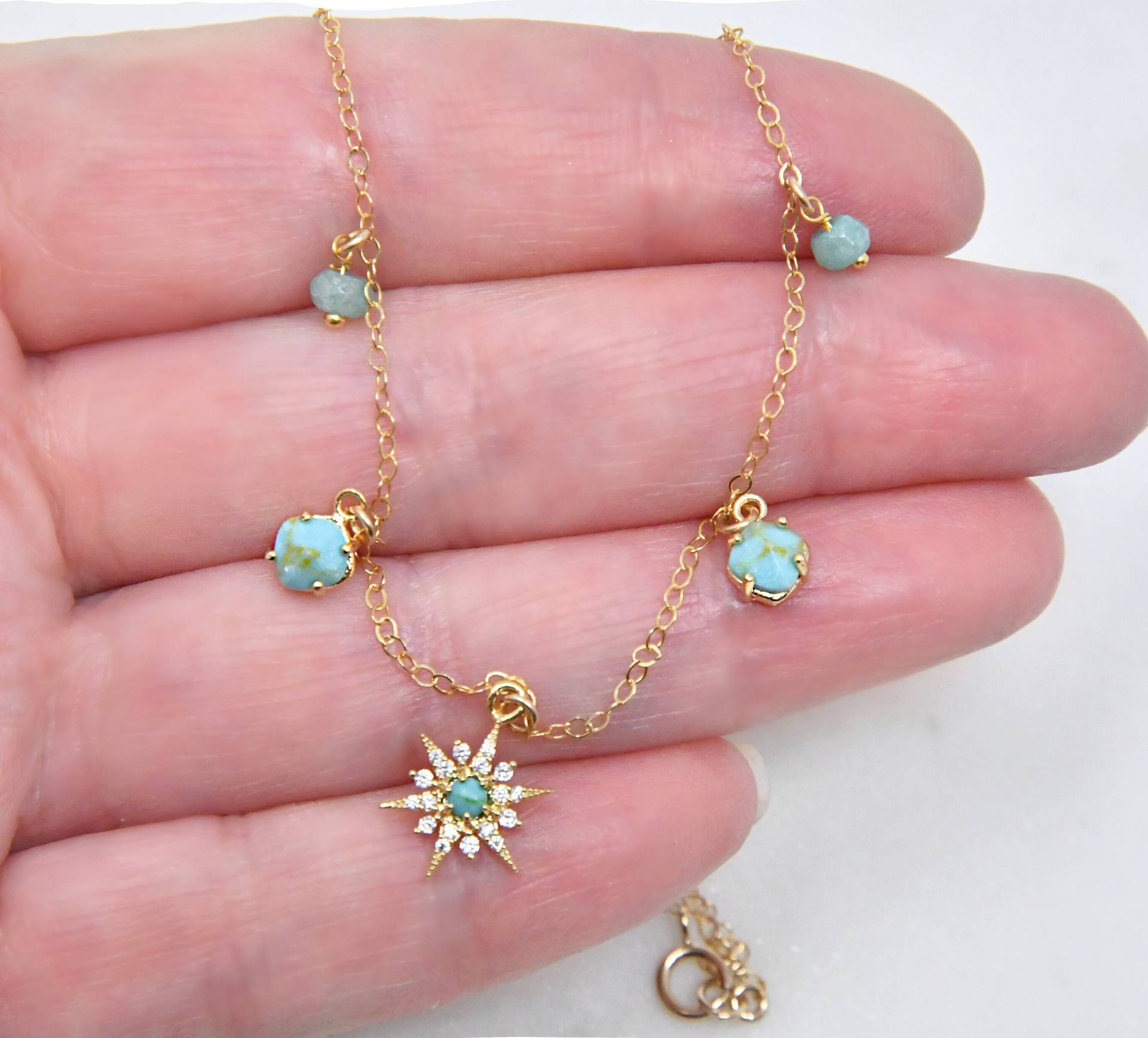 Türkis Starburst Halskette, 14K Gold Filled Kette, Stern Anhänger, Zirkonia Diamanten, Aqua Chalcedon Draht Gewickelte Perlen von potionumber9