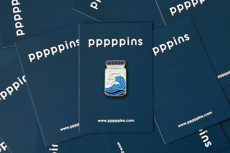 Vitamin Sea Emaille Pin von pppppins
