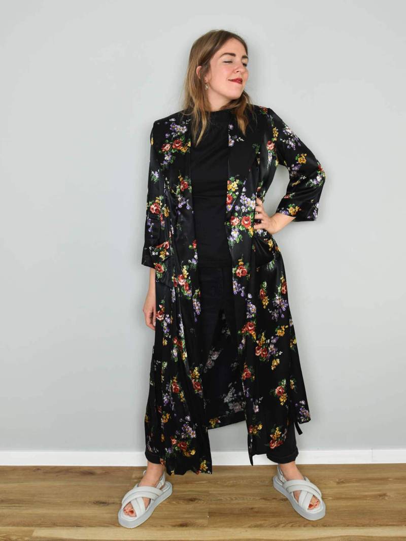 Vintage Mantel Blumenmantel Schwarz von prachtstuecke