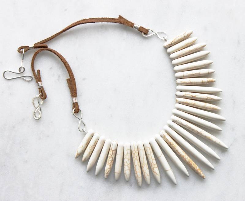 statement Halskette, Weißer Türkis Bib Spike Krieger Boho Schmuck, Handgemachter Schmuck statement Halskette, Weißer Türkis Bib Spike Krieger Boho Schmuck, Handgemachter Schmuck von prairiefunk