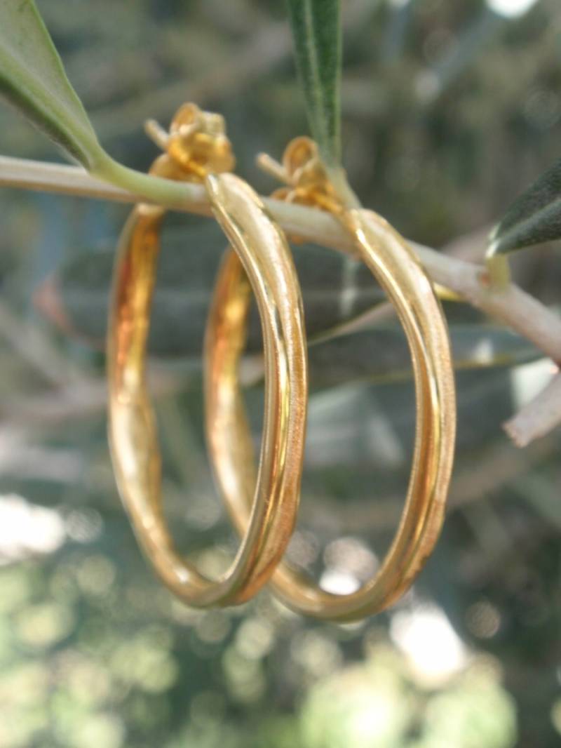 Gold Creolen 24K Vergoldete Sterling Silber Handgemachte Kanalförmige Ohrstecker Alltagsschmuck von preciousjd