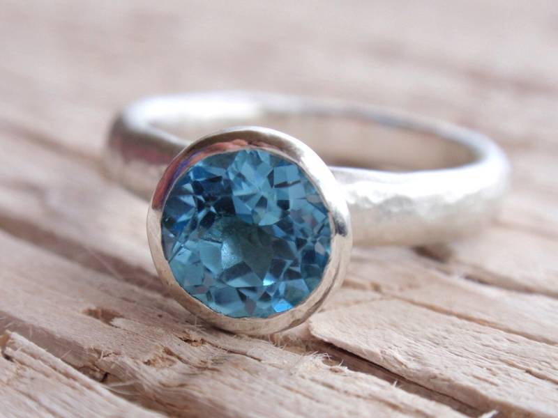 So Etwas Blau - Edelsteinring 7 Mm Natürlicher Schweizer Blauer Topasring Solitär Recyceltes 925Er Silber Handgemacht Auf Bestellung von preciousjd