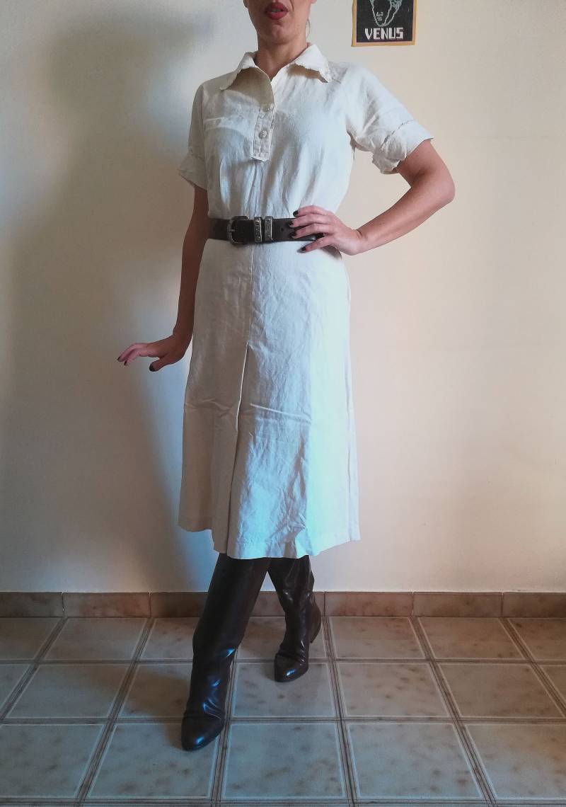 Vintage 70Er Jahre Midi Kleid Aus Leinen Vanillefarbene Baumwollmischung, Größe 42 von presquenew