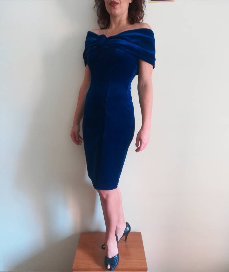 Vintage 80Er Jahre Samt Cocktailkleid Jinty's Dunkelblaues Off-Shoulder Mini Kleid Usa 8 von presquenew