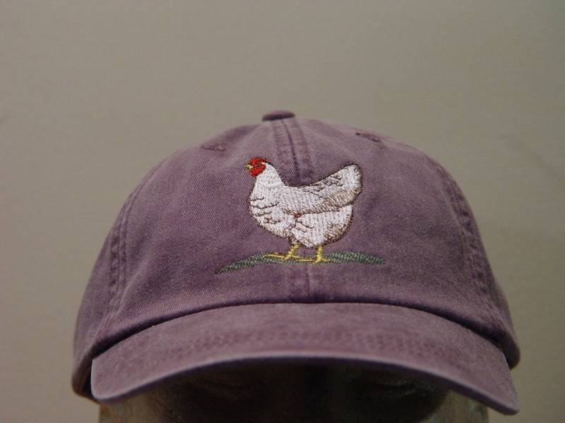 Chicken Hen Hut - Gestickte Mann-Frauen-Inlandhalt-Baseballmütze Preis-stickerei-Bekleidung 24 Farbe Erwachsene Mama Papa Geschenk Barn Yard Caps von priceapparel