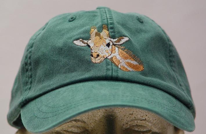 Giraffe Hat - Eine Gestickte Männer-Frauen-Wildlife-Baseball-Geschenkkappe Preis-stickerei-Bekleidung 24 Farben Erwachsene Mama-Vater-Afrika-Kappen von priceapparel