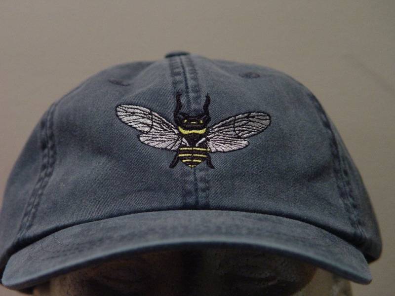 Honey Bee Flying Insekt Hut - Bestickte Damen Herren Wildschutzkappe Preis Stickerei Bekleidung 24 Farben Mama Papa Natur Geschenk Erwachsene Kappen von priceapparel