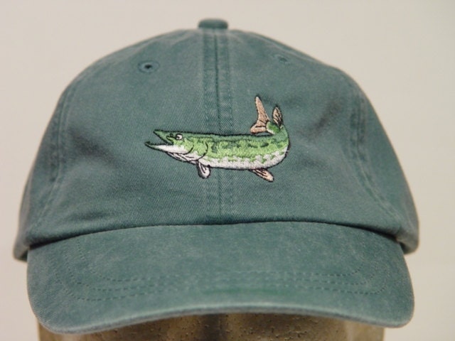 Northern Pike Hat - Eine Gestickte Männer Frauen Fisch Wildtierkappe Preis Stickerei Bekleidung 24 Farbe Geschenkkappen Für Erwachsene Mama Papa von priceapparel