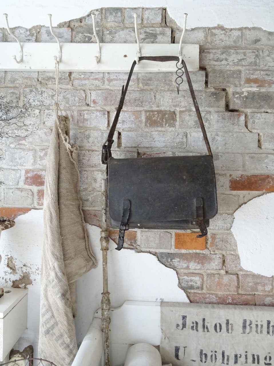 Uralte Handwerkertasche Ledertasche Aus Frankreich - Traumteil 26325 Primitive Farmhouse Decoration von princessgreeneye