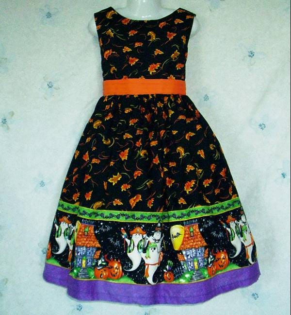 Neue Handgefertigte Halloween Geister Gejagt Haus Border Kleid Benutzerdefinierte Größe von princesstrunk2