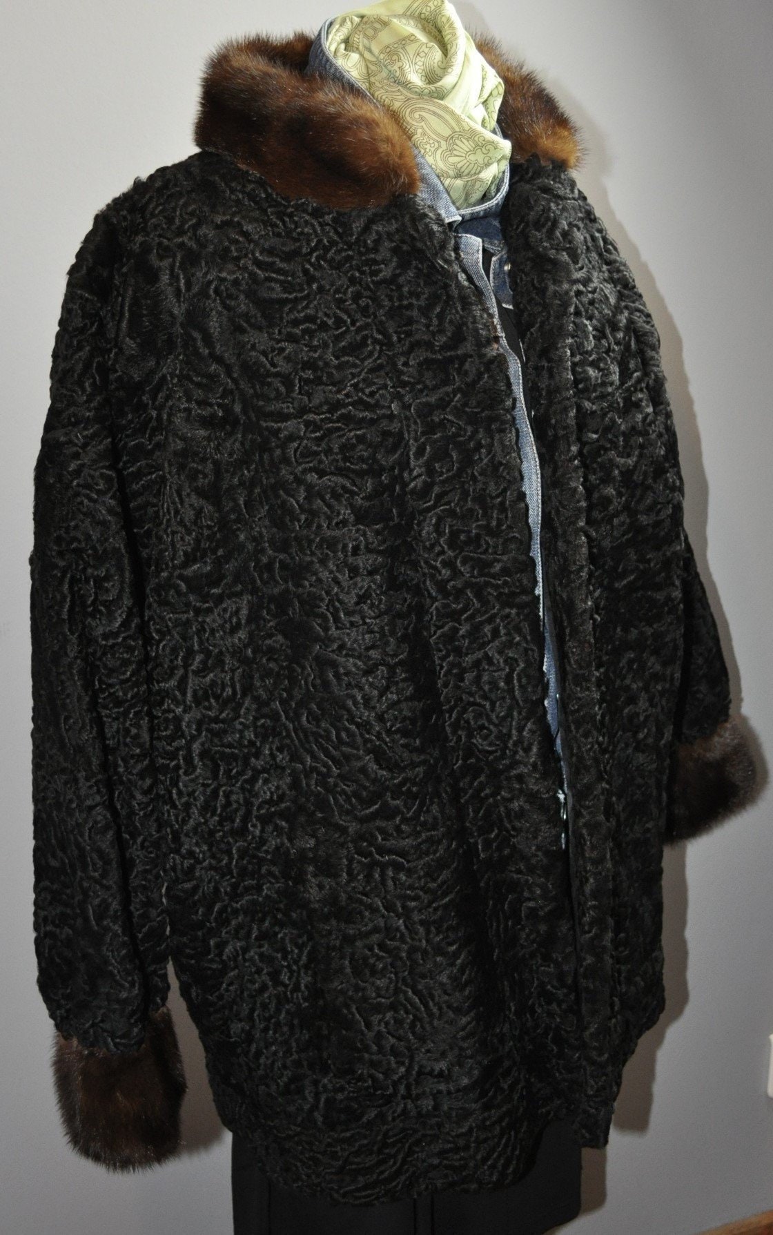 Astracan Und Nerz Joannard Vintage Pelzjacke Astracan Und Nerz Joannard Vintage Pelzjacke von privatebazar