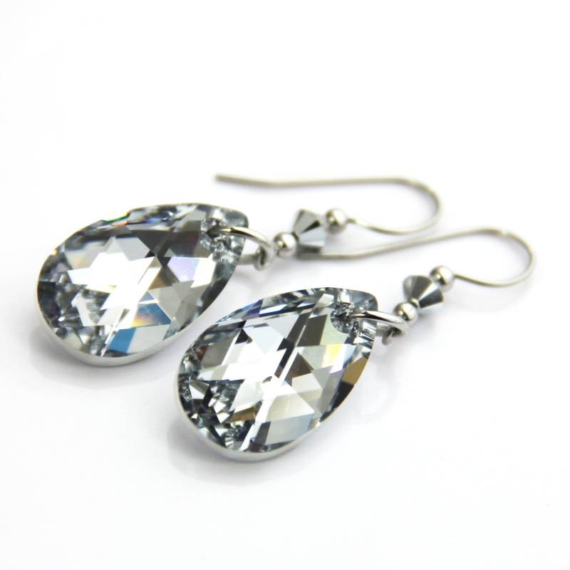 Funkelnde Ohrringe Mit Swarovski Kristallen - Metallic Neutral Grau Diamant Ohrhänger von productsof47