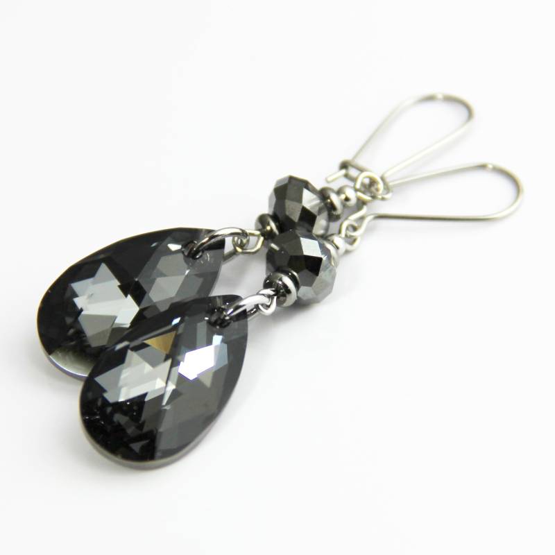 Midnight Darkness - Elegante Dunkelgraue Swarovski Kristall Ohrringe Metallic Neutral Grau Diamant Auffällige Funkelnde Tropfen von productsof47