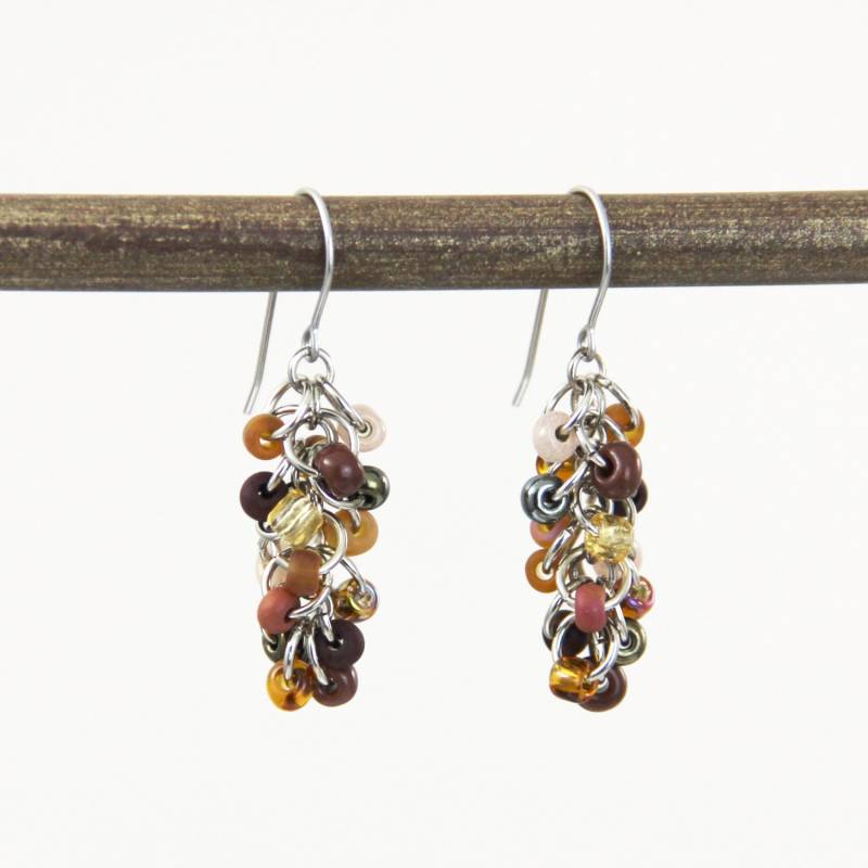 Schokolade Karamell Cluster Ohrringe - Multi Farbe Bunt Variiert Braun Kleine Kurze Baumeln Einfach Lässig Neutral von productsof47