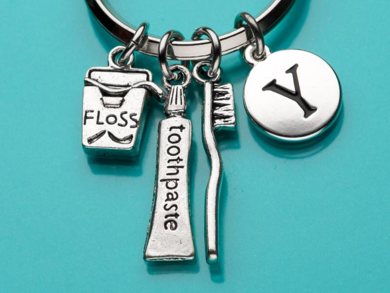 Bürste Und Zahnseide Schlüsselbund, Schlüsselanhänger, Dental-Set, Personalisierte Benutzerdefinierte Schlüsselanhänger Charme 632.611 von promisemeeverything2