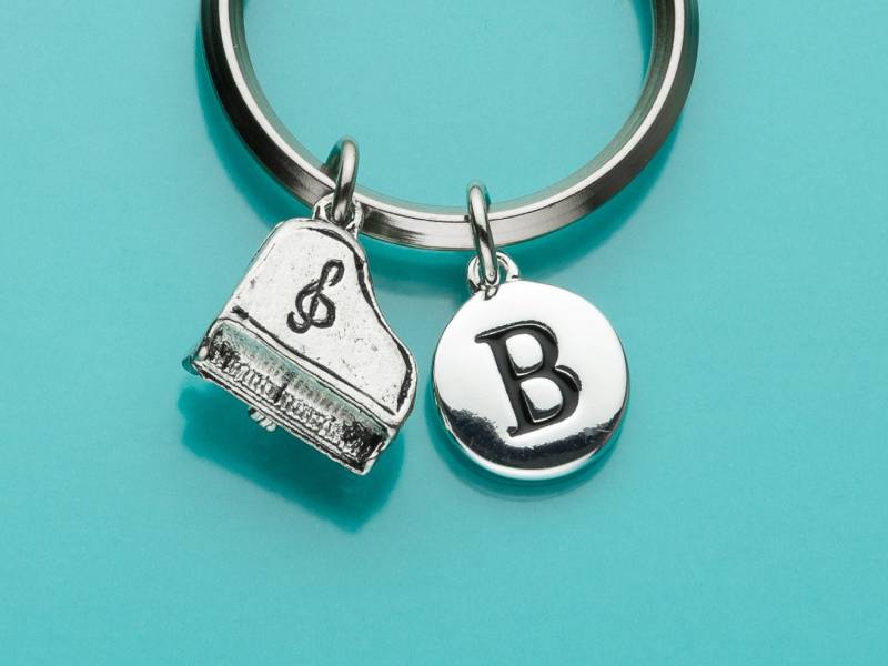 Flügel-Schlüsselbund, Flügel Schlüsselring, Anfängliche Keychain, Personalisierte Benutzerdefinierte Keychain Charme 166 Flügel-Schlüsselbund, Flügel Schlüsselring, Anfängliche Keychain, Personalisierte Benutzerdefinierte Keychain Charme 166 von promisemeeverything2