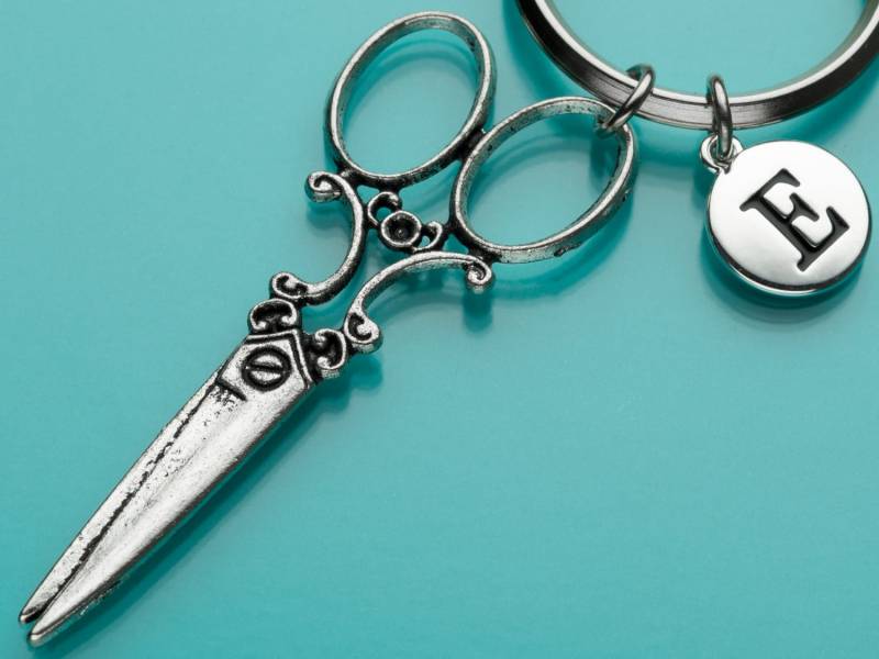 Riesige Antike Schere Schlüsselbund, Schlüsselring, Anfängliche Keychain, Personalisierte Schlüsselanhänger, Benutzerdefinierte Charme H3 von promisemeeverything2
