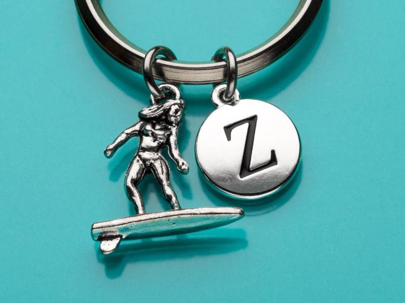 Surfer Schlüsselbund, Schlüsselanhänger, Surfing Initial Sport Schlüsselring, Personalisierter Benutzerdefinierter Charm, 635 von promisemeeverything2