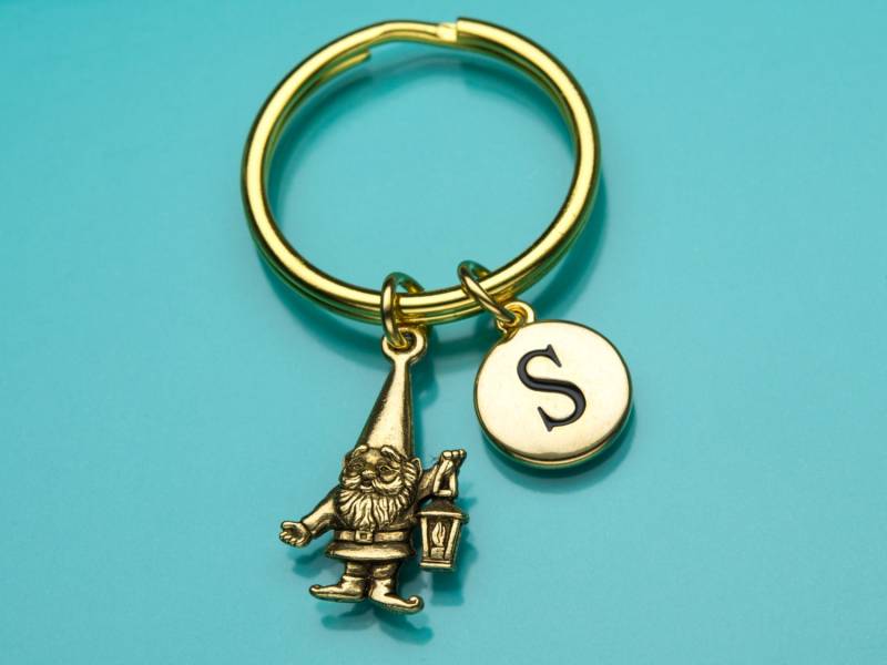 Wichtel Schlüsselanhänger, Gold Schlüsselring, Glückssymbol, Initial Schlüsselbund, Personalisierter Benutzerdefinierter Charm 447 von promisemeeverything2