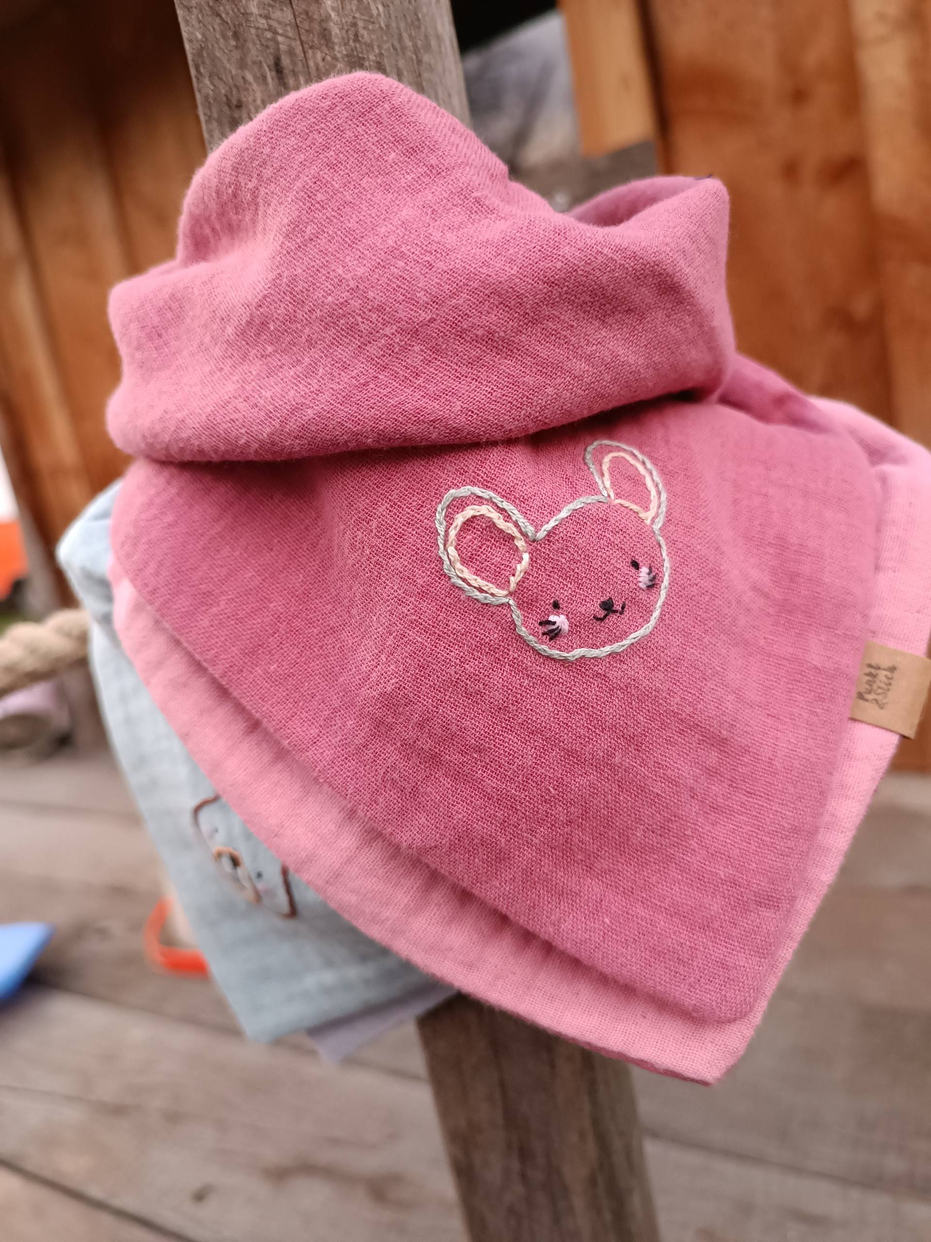 Besticktes Halstuch Aus Musselin Für Baby Und Kleinkind von punktundstich