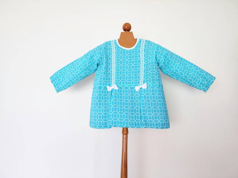 Türkisblaues Mädchenkleid, Langärmliges Exklusives Schlichtes Mädchenkleid von puntoYbies