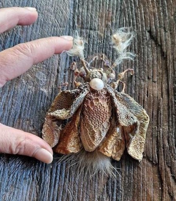 Beetle Brooch, Fiberart, Soft Sculpture, Textile Art Jewelry, Textil Art, Insect, Soft Sculptur, Home Decor, Unique Design von puppenmagie