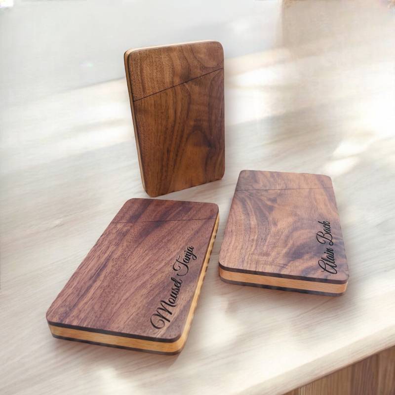 Personalisierte Visitenkartenetuis Aus Walnussholz | Handgefertigte Geschenke Mit Gravur Nachhaltige Büro-Accessoires Geschenkidee von puregravure
