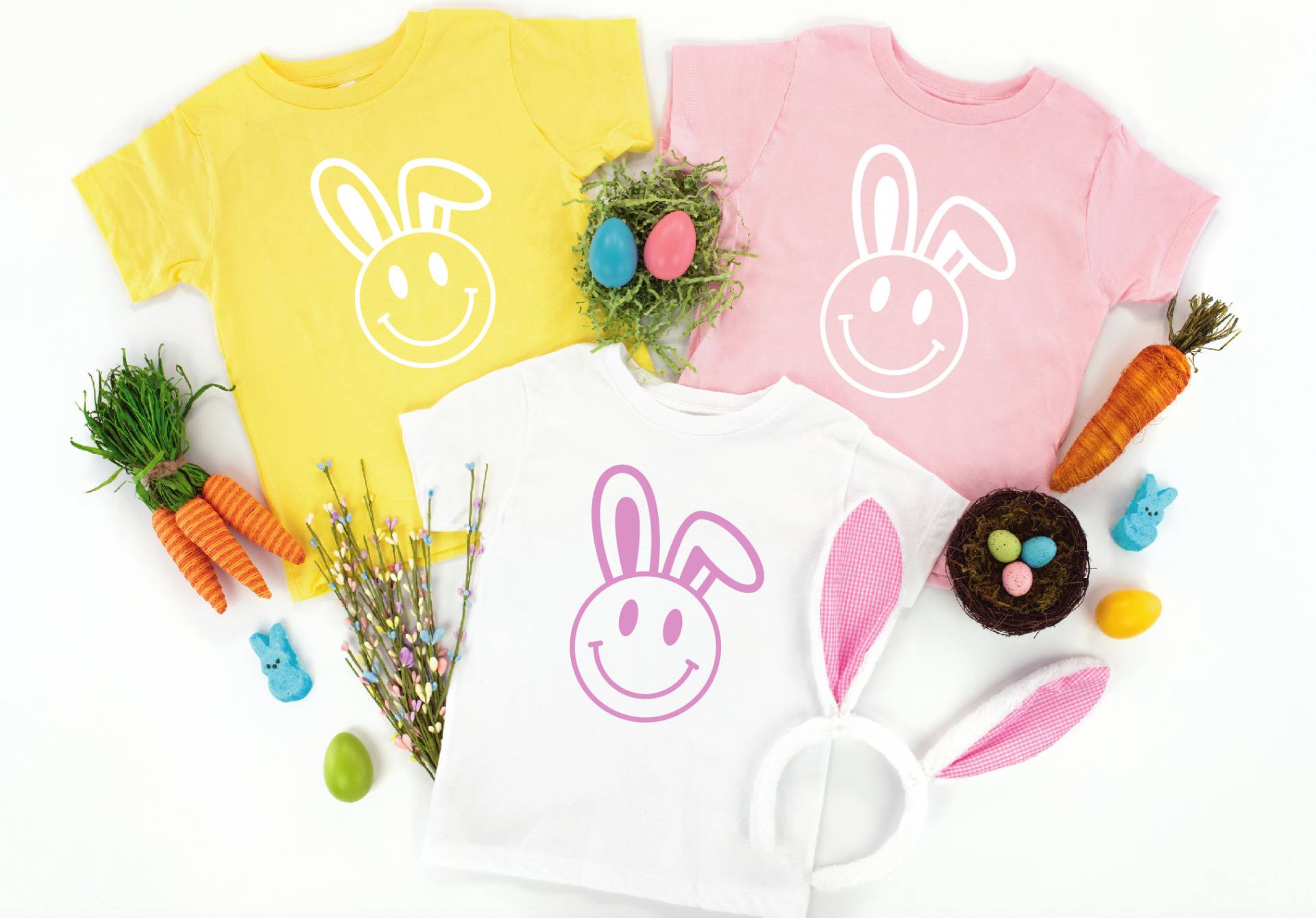 Smiley Gesicht Mit Hasenohren, Oster T-Shirt Für Mädchen, T-Shirt Mädchen/Kinder Hasenohren von purpleaspenkids