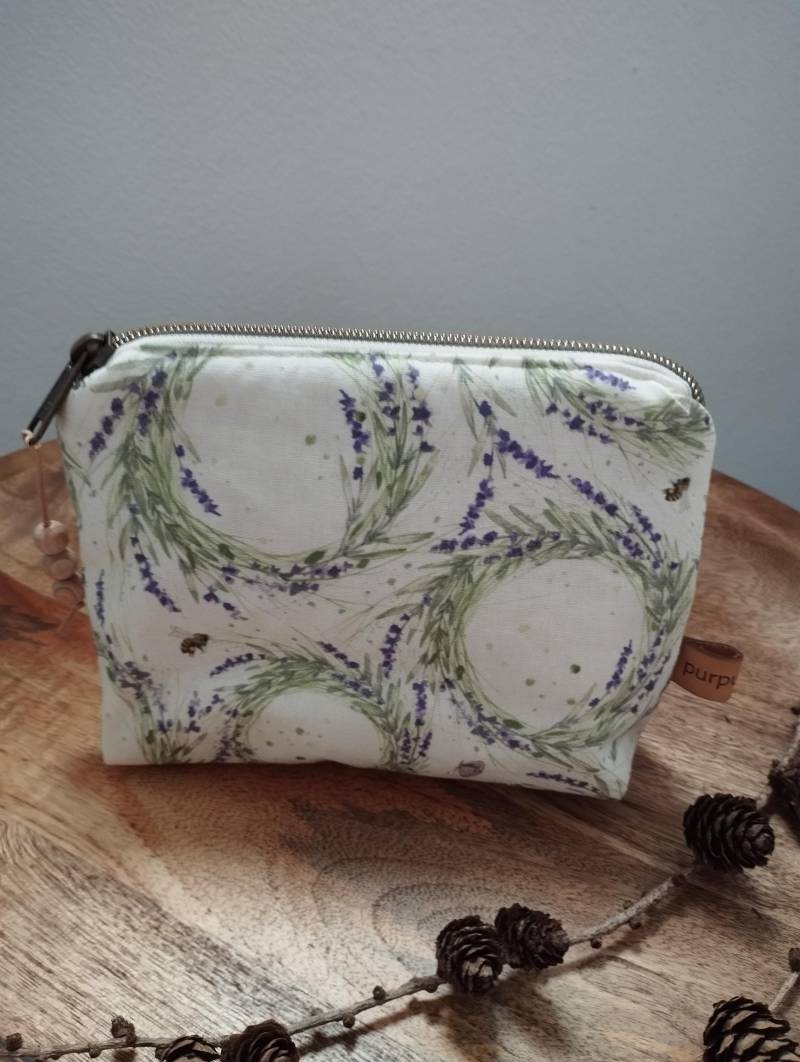 Kosmetiktäschchen Acufactum "Lavendelkränze";reißverschlusstäschchen von purpurlotti