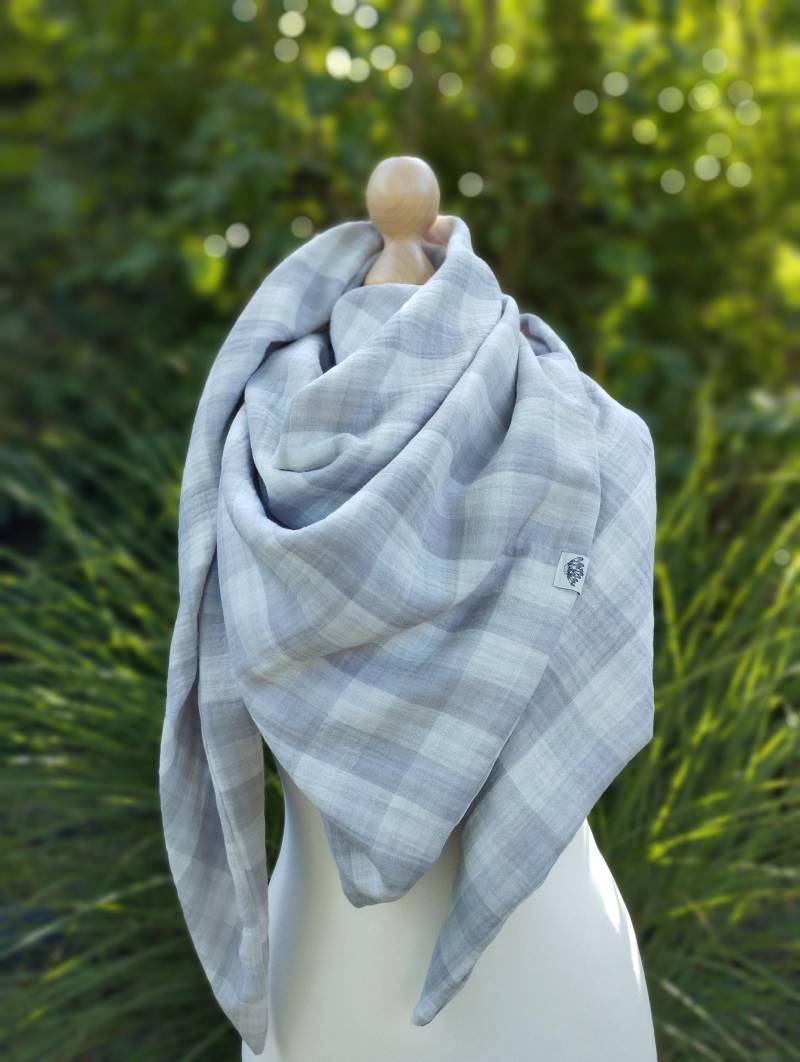 Musselin - Dreieckstuch Karos Groß, Hellgrau, Halstuch Musselin - Dreieckstuch Karos Groß, Hellgrau, Halstuch von purpurlotti