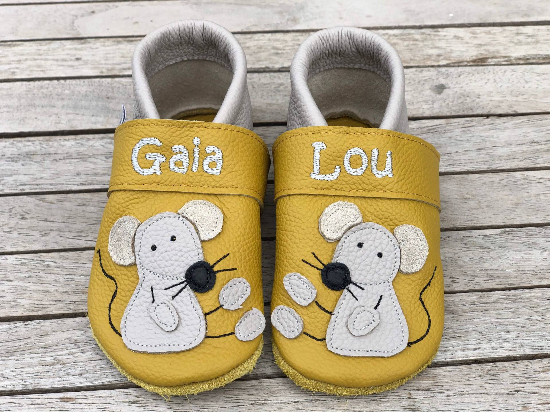 Lederpuschen, Krabbelschuhe Mäuschen Curry/Hellgrau von puschenpowerShop