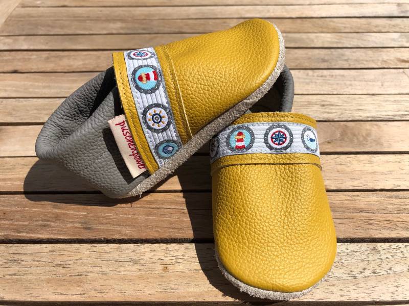 Lederpuschen, Krabbelschuhe Uni Gelb/Grau + Webband | Auch in Anderen Farben Mit Anderem Zu Bestellen von puschenpowerShop