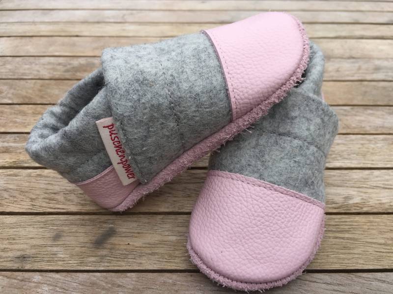 Lederpuschen, Krabbelschuhe Uni Wollfilz/Leder von puschenpowerShop