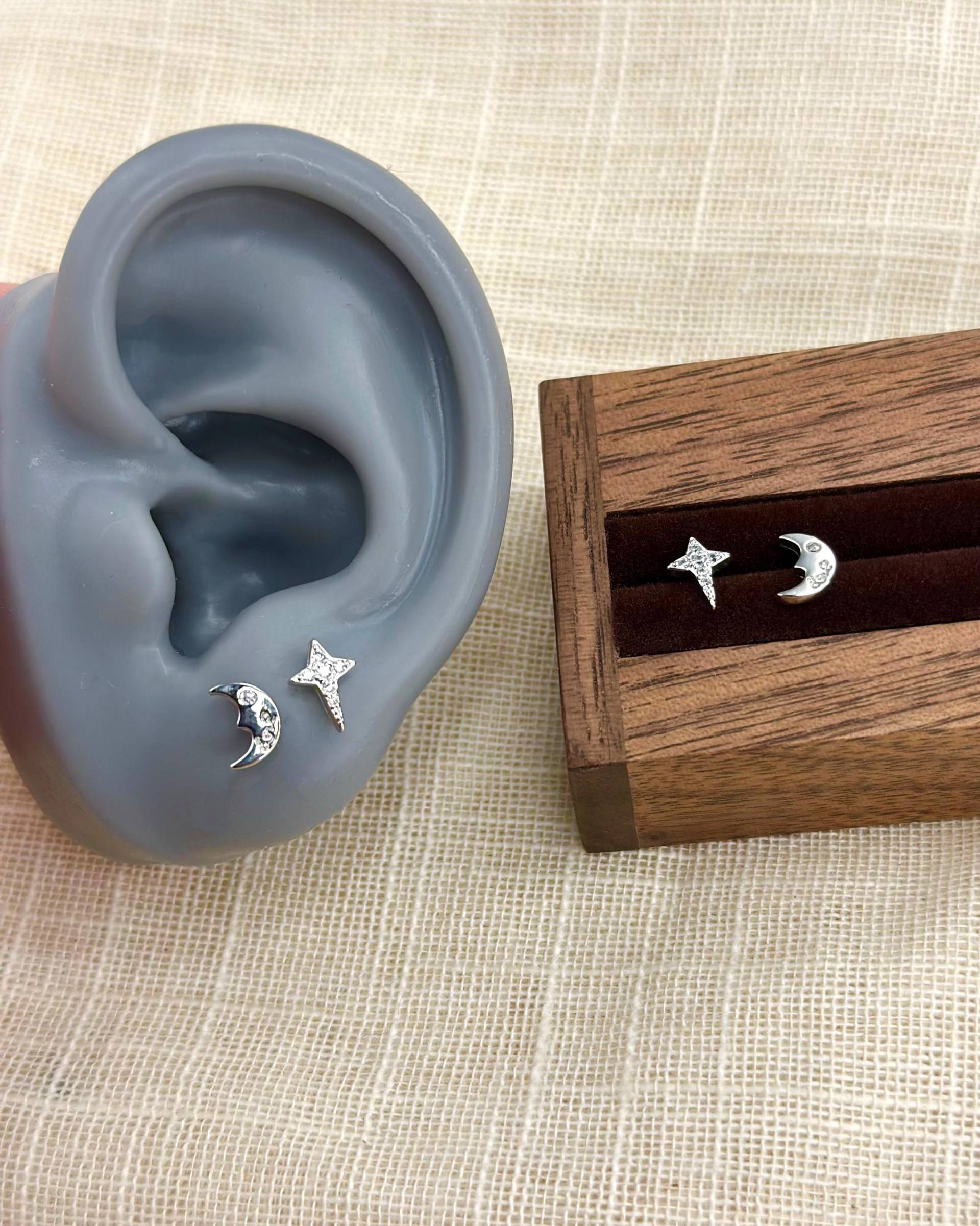 Asymmetrical Moon & Star Stud Earrings - Minimalist Silver With Zirconia, Celestial Boho Jewelry Asymmetrical Moon & Star Stud Earrings - Minimalist Silver With Zirconia, Celestial Boho Jewelry von qickimickiDE