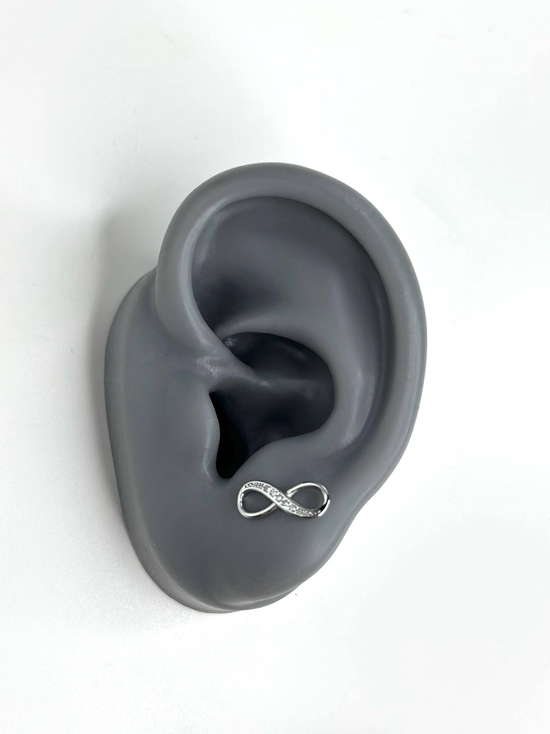 Elegant Infinity Earrings Made Of 925 Silver With Sparkling Zirconia - A Symbol Eternal Love, Friendship & Connection Elegant Infinity Earrings Made Of 925 Silver With Sparkling Zirconia - A Symbol Eternal Love, Friendship & Connection von qickimickiDE