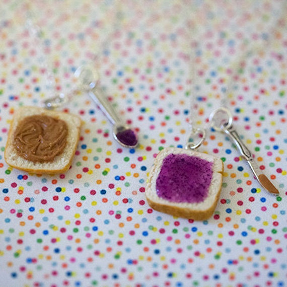 Miniatur Cute Bff Erdnussbutter Grape Jelly Herz Collier-Set Mit Messer Und Löffel-Bester Freund Für Immer von qminishop