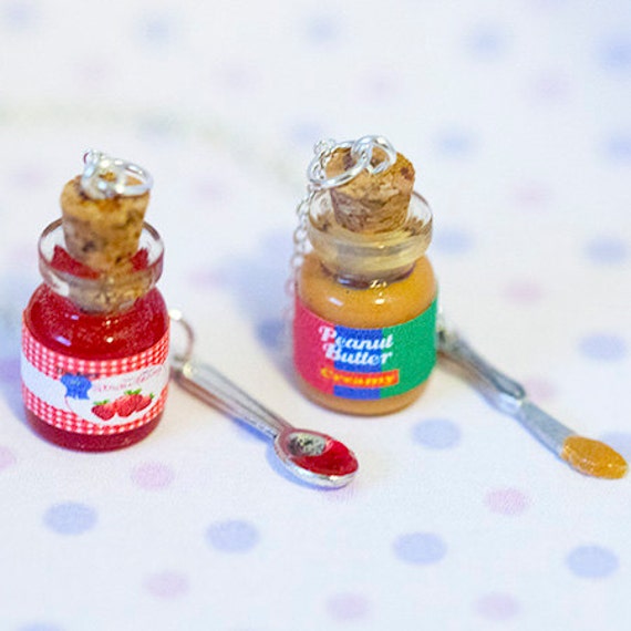 Miniatur Niedlich Bff Erdnussbutter Erdbeer Jelly Glas Halskette Set Mit Messer Und Löffel - Bester Freund Für Immer von qminishop