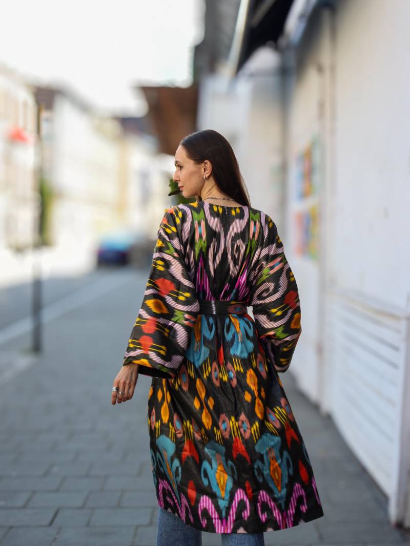 Silk Kimono Robe | Handwoven Ikat Coat Pure Kimono| Boho Festival Outfit Statement Jacket Silk Kimono Robe | Handwoven Ikat Coat Pure Kimono| Boho Festival Outfit Statement Jacket von qoqonlabel
