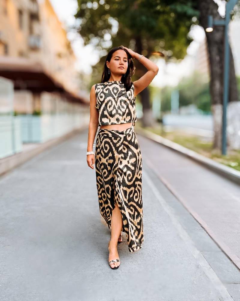 Made-To-Measure Silk Twinset - Matching Ikat Set | Handmade Two-Piece Custom Color & Pattern Slow Fashion Premium Gift von qoqonlabel