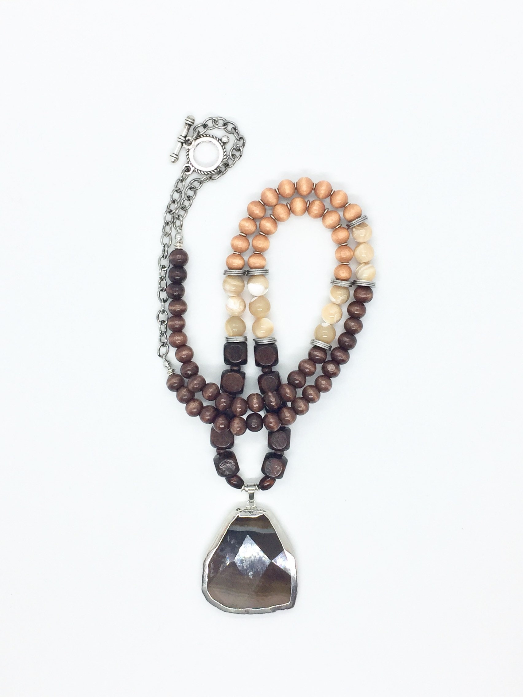 Botswana Achat Perlenkette Mit Perlmuttperlen Botswana Achat Perlenkette Mit Perlmuttperlen von quambydesigns