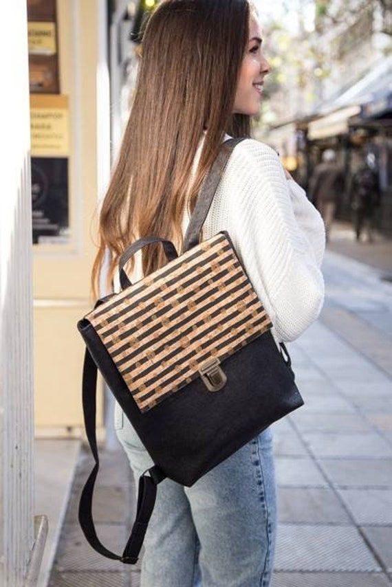 streifen Rucksack-Kork Rucksack-Umweltfreundliche Tasche-Eco Rucksack-Vegane Reisetasche-Valentinstag Geschenk-Kork Tasche-College Tasche-Frauen von queserabags