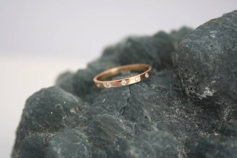 Diamant Und Gold Halb Eterinity Band, Verlobungsring, Ehering, 14K Solid Gold Stapelring, Rachel Wilder Handmade Schmuck Diamant Und Gold Halb Eterinity Band, Verlobungsring, Ehering, 14K Solid Gold Stapelring, Rachel Wilder Handmade Schmuck von rachelwilder