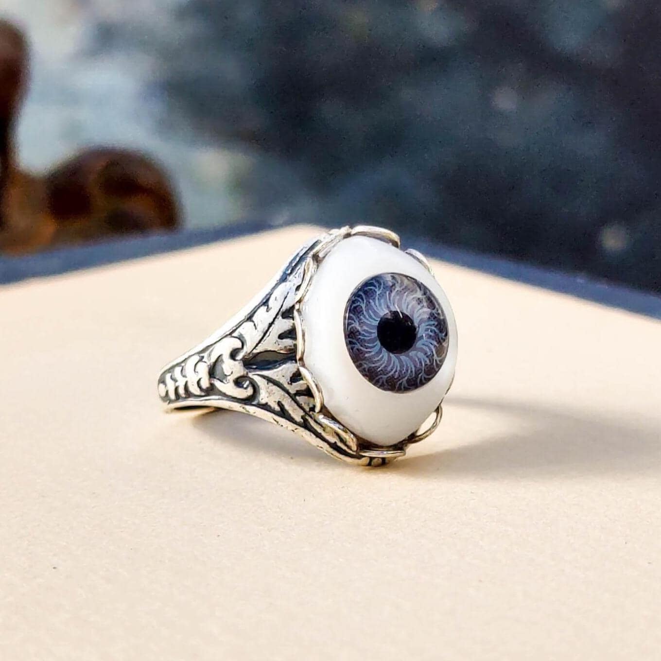 Blaues Augenring in Antiqued Silber Oder Messing Vintage Style Verstellbares Band von ragtrader