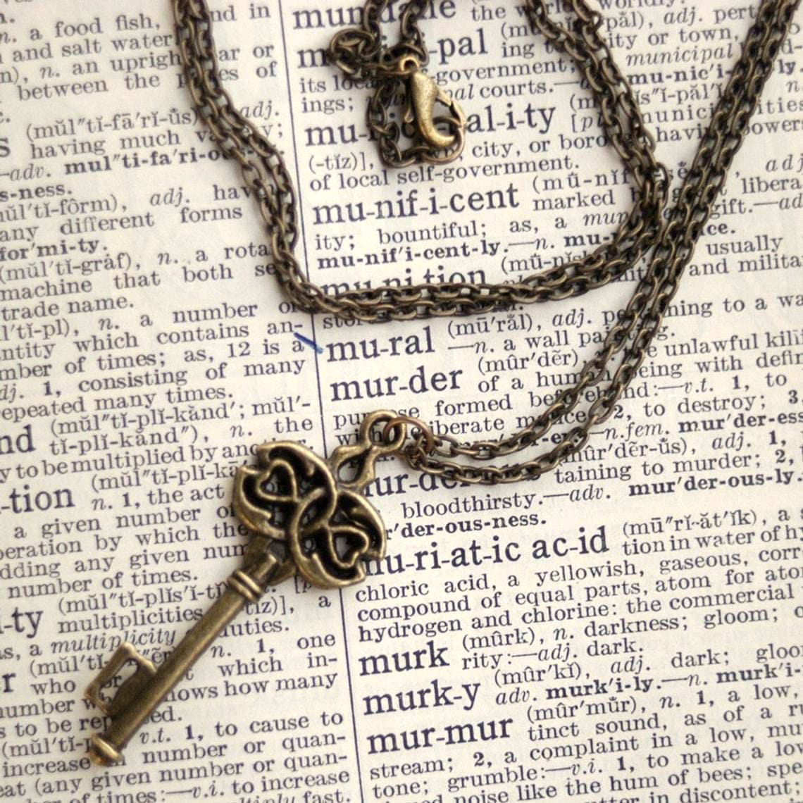 Unendliche Liebe Symbol Skeleton Key Vintage Style Anhänger Antiqued Messing Oder Silber Halskette von ragtrader