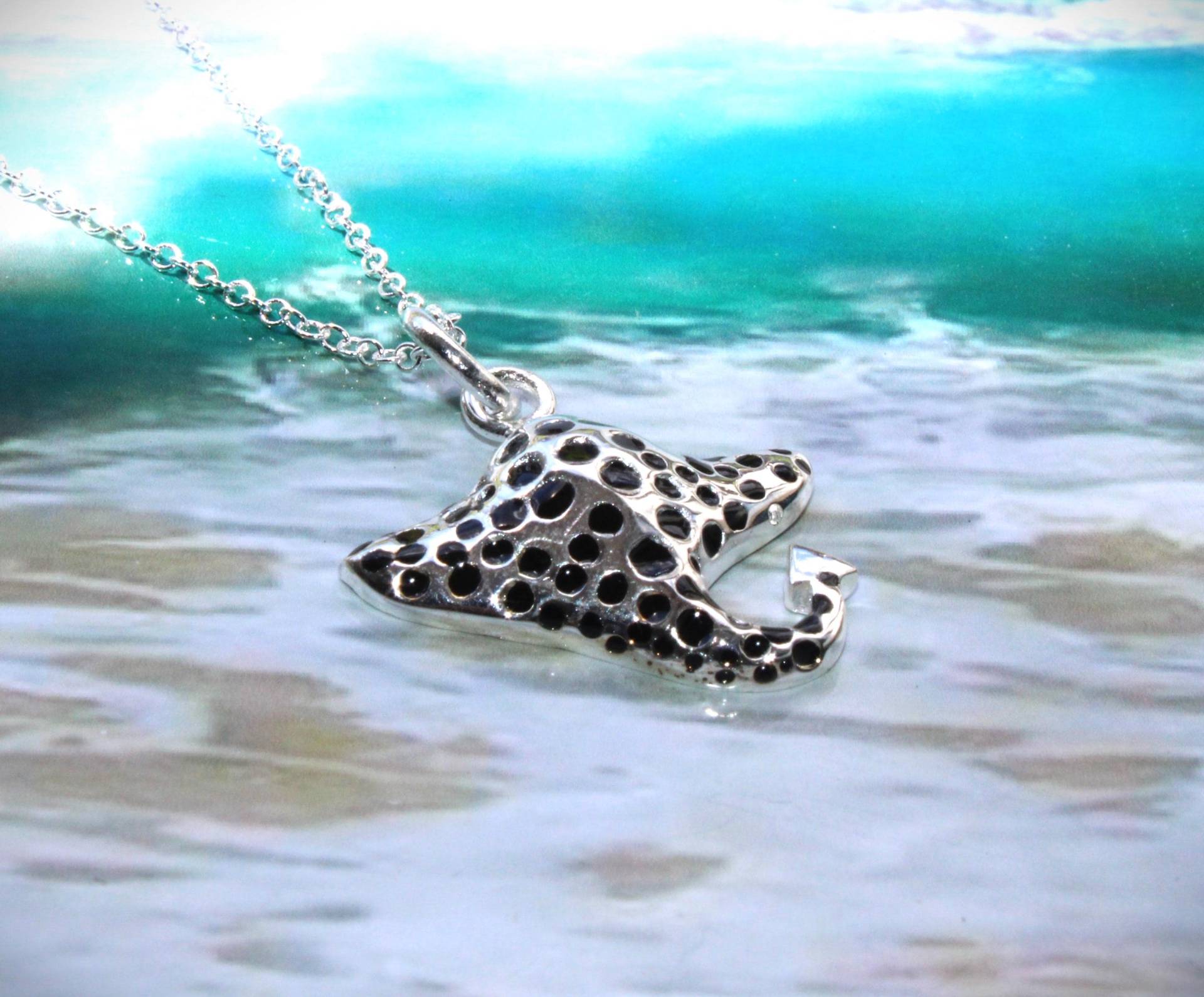 Kette Silber, Silber Anhänger Rochen, Halsschmuck, Halskette, Manta Rochen von raikabeads