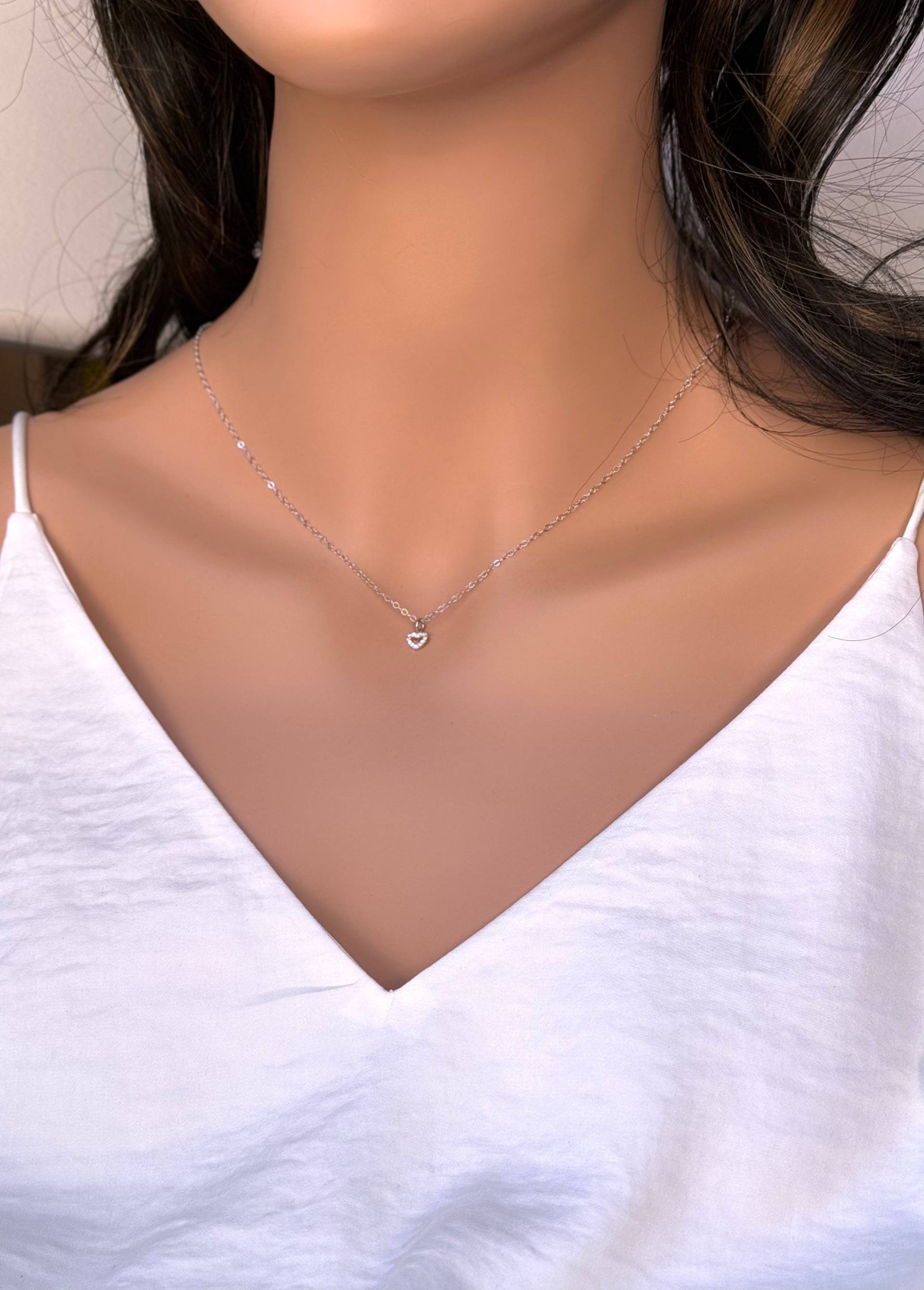 14K Weißgold Diamant Herz Halskette, Kleine Petite Anhänger, Zierliche Halskette 14K Weißgold Diamant Herz Halskette, Kleine Petite Anhänger, Zierliche Halskette von rainbowearring1