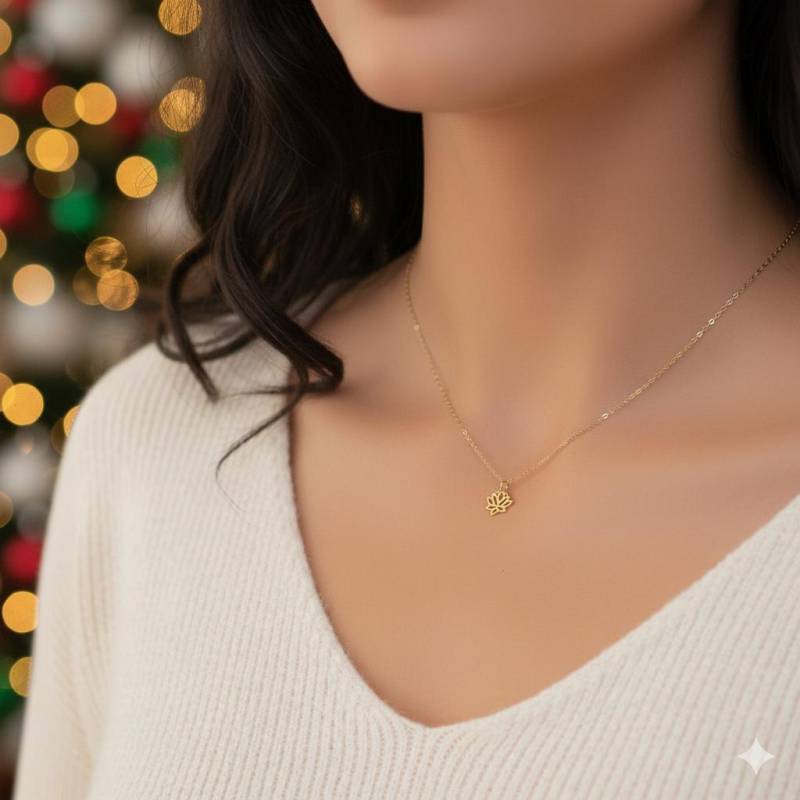 Winzige 14K Massivgold Lotus Halskette Filigraner Anhänger von rainbowearring1